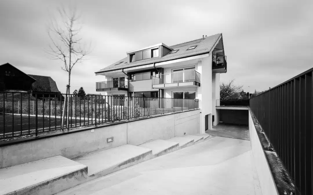 Immeuble d’habitation avec parking souterrain à Sugnens